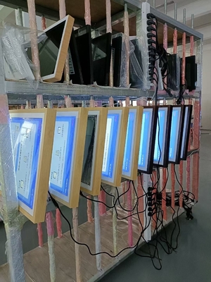 32 /43/55 Inch Wall Mounted Digital Signage Wooden Frame